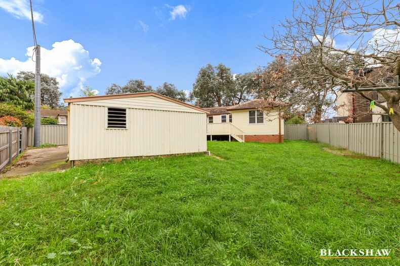 16 Schomburgk Street Yarralumla 16 Schomburgk Street Yarralumla