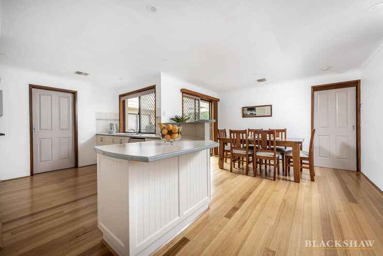 9 Chataway Crescent Fadden