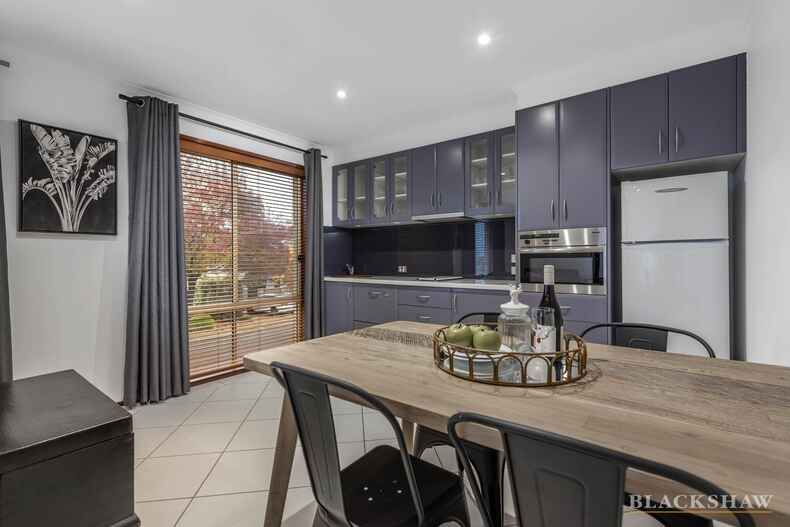 9 Chataway Crescent Fadden