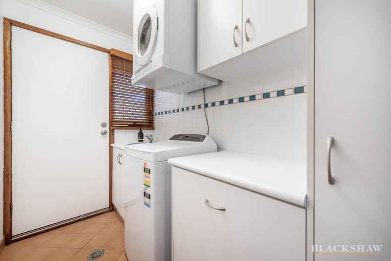 9 Chataway Crescent Fadden