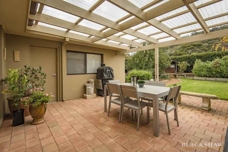 9 Chataway Crescent Fadden