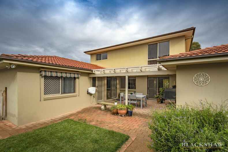 9 Chataway Crescent Fadden