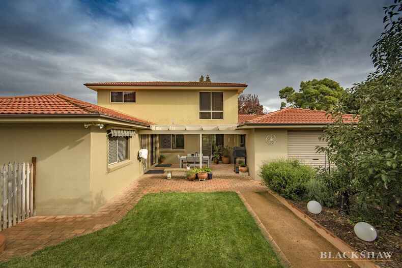 9 Chataway Crescent Fadden