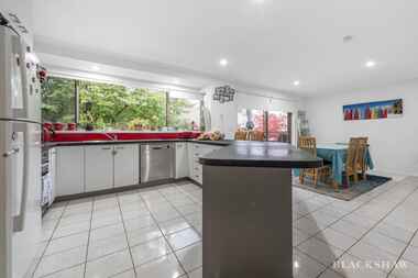 2/6 Blakey Close Monash