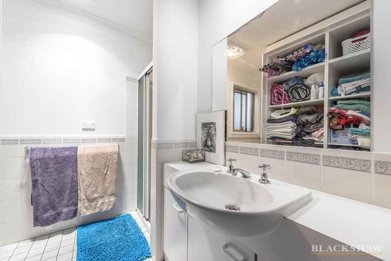 2/6 Blakey Close Monash