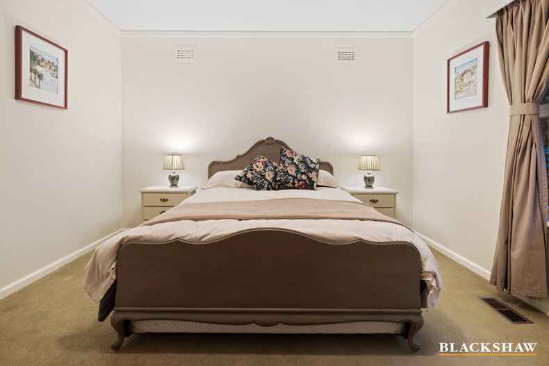 26 MacDonnell Street Yarralumla 26 MacDonnell Street Yarralumla