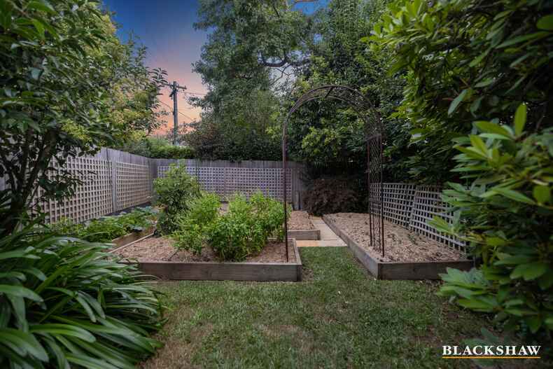 26 MacDonnell Street Yarralumla 26 MacDonnell Street Yarralumla