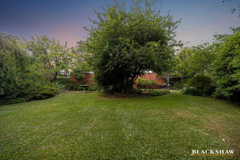 26 MacDonnell Street Yarralumla 26 MacDonnell Street Yarralumla