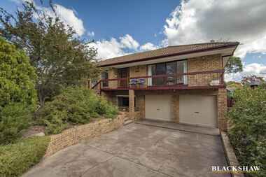 138 Namatjira Drive Chapman