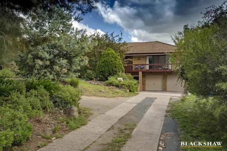 138 Namatjira Drive Chapman