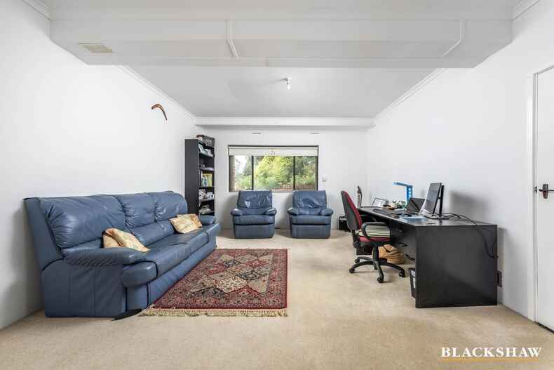 138 Namatjira Drive Chapman