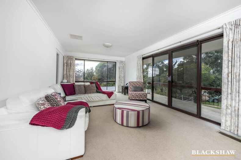 138 Namatjira Drive Chapman