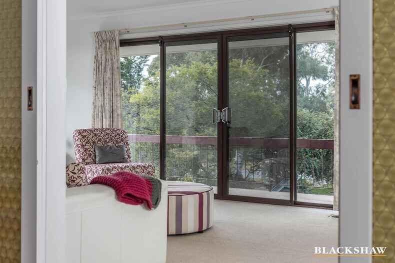 138 Namatjira Drive Chapman