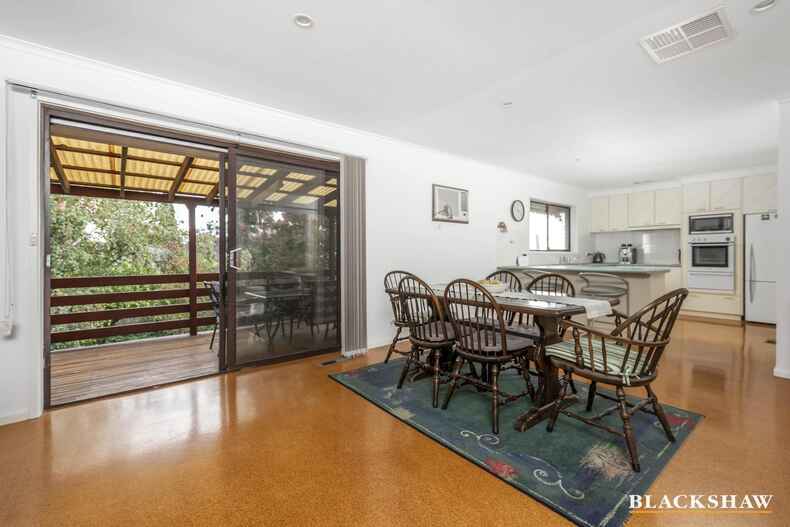 138 Namatjira Drive Chapman