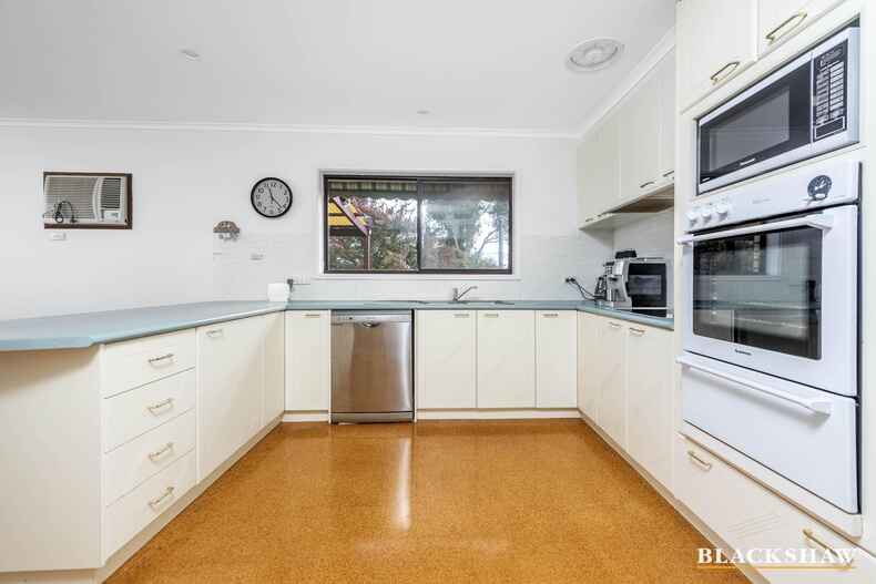 138 Namatjira Drive Chapman