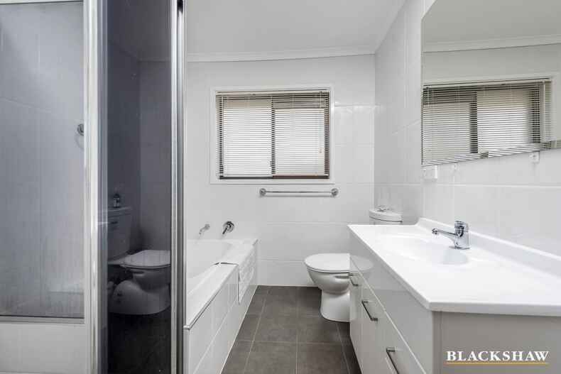 138 Namatjira Drive Chapman