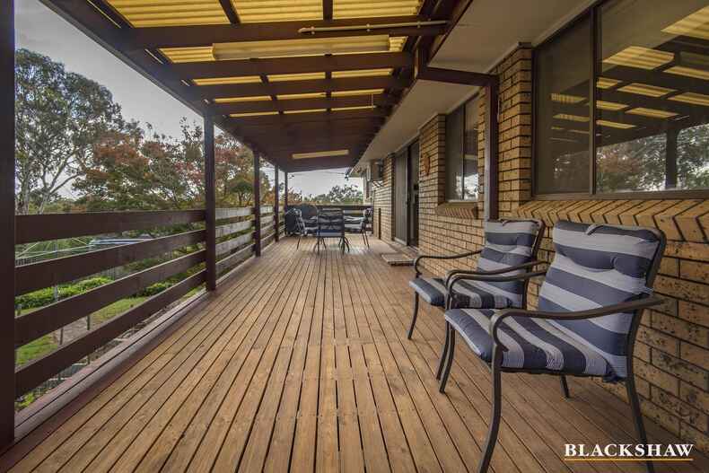 138 Namatjira Drive Chapman