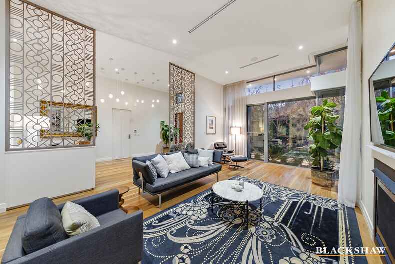 4 Woolls Street Yarralumla 4 Woolls Street Yarralumla