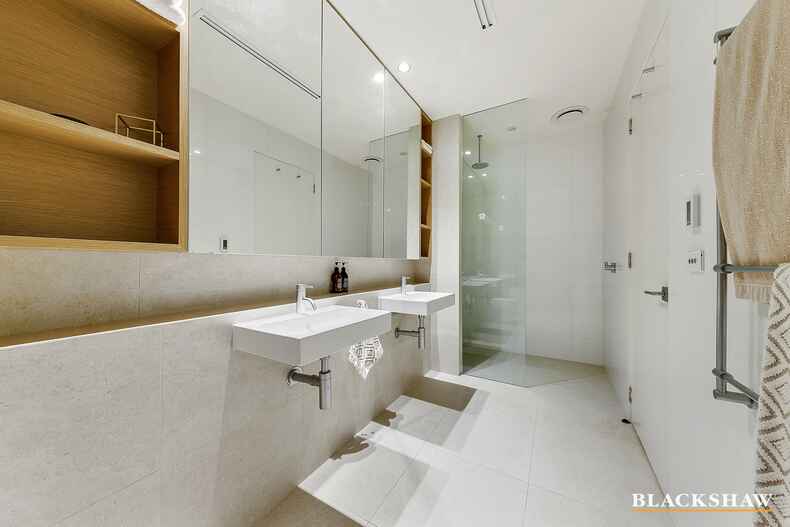 4 Woolls Street Yarralumla 4 Woolls Street Yarralumla