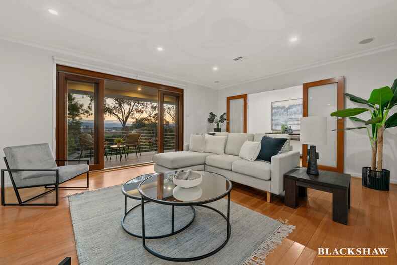 17 Curlewis Crescent Garran 17 Curlewis Crescent Garran