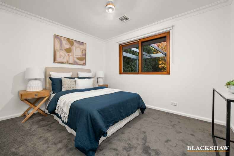 17 Curlewis Crescent Garran 17 Curlewis Crescent Garran