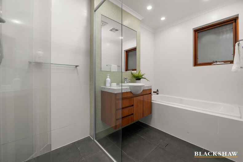 17 Curlewis Crescent Garran 17 Curlewis Crescent Garran