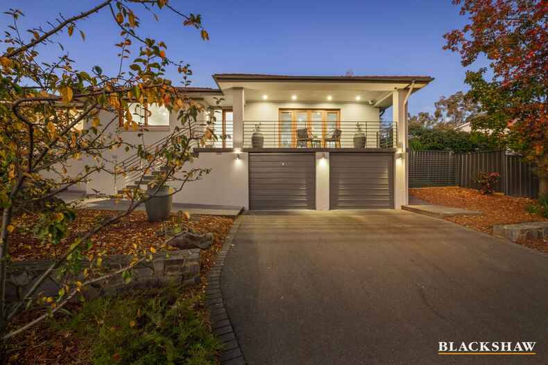 17 Curlewis Crescent Garran 17 Curlewis Crescent Garran