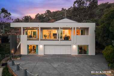 18 Couvreur Street Garran