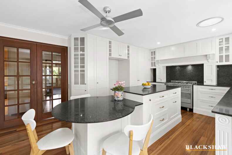 16 Hume Road Surf Beach 16 Hume Road Surf Beach