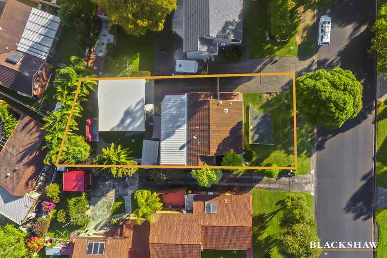 16 Hume Road Surf Beach 16 Hume Road Surf Beach