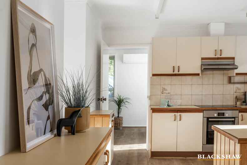 12 Alroy Circuit Hawker 12 Alroy Circuit Hawker