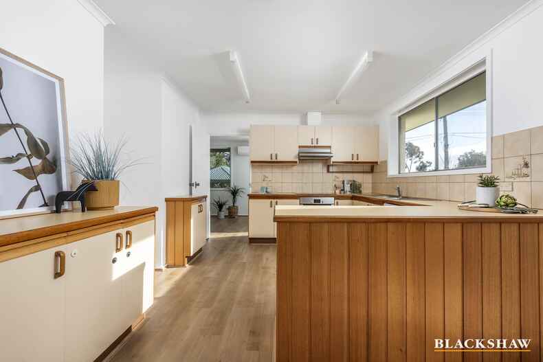 12 Alroy Circuit Hawker 12 Alroy Circuit Hawker