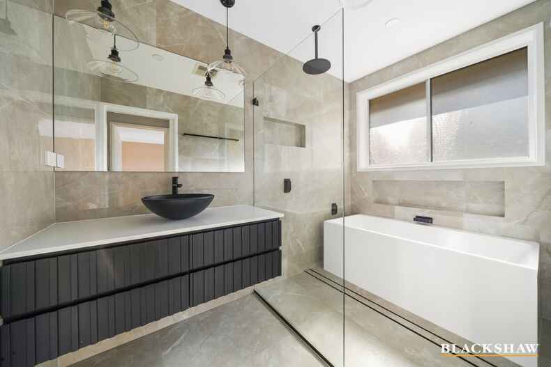 8 Cleland Street Latham 8 Cleland Street Latham