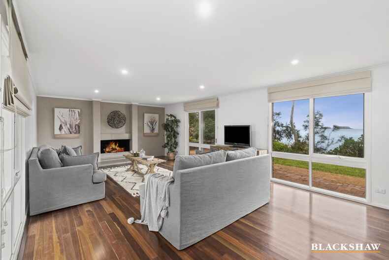 25 Bronte Crescent Sunshine Bay 25 Bronte Crescent Sunshine Bay