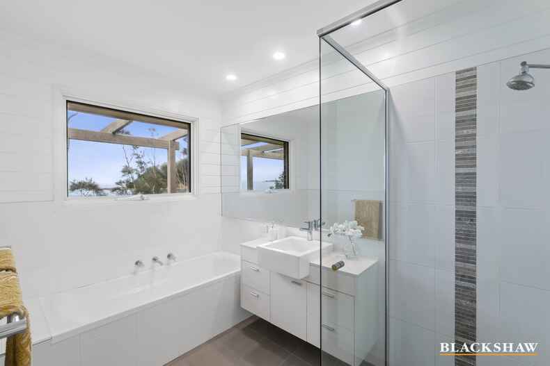 25 Bronte Crescent Sunshine Bay 25 Bronte Crescent Sunshine Bay