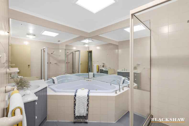 25 Summerville Crescent Florey 25 Summerville Crescent Florey