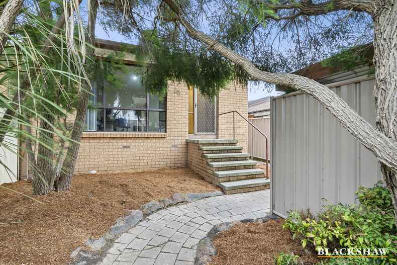 25 Summerville Crescent Florey 25 Summerville Crescent Florey