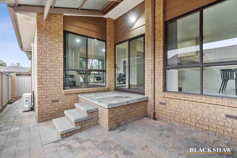 25 Summerville Crescent Florey 25 Summerville Crescent Florey