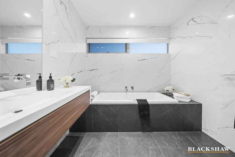 24 Ulysses Circuit Wright