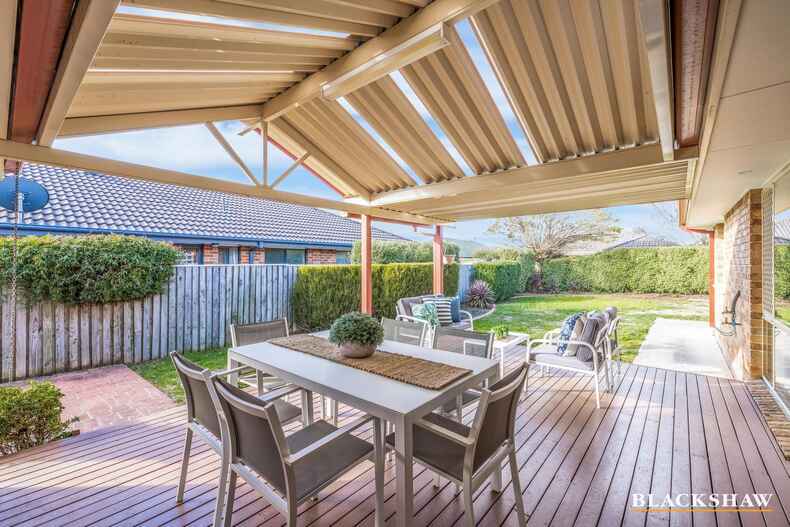 7 Hutchison Circuit Crestwood