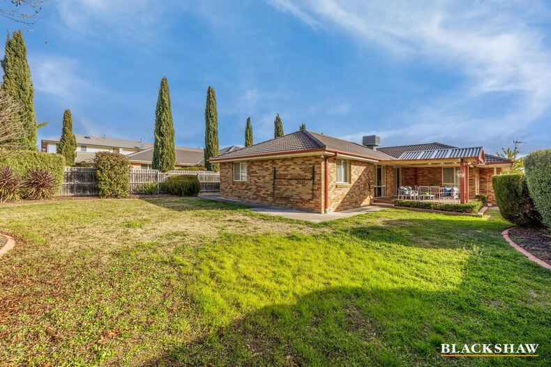 7 Hutchison Circuit Crestwood