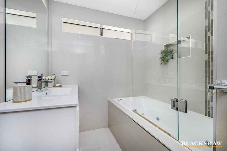 44 River Drive Queanbeyan