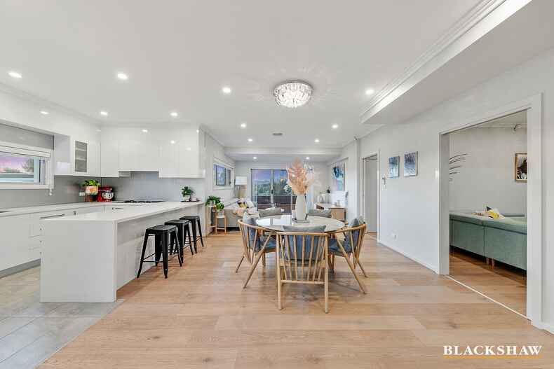 34 Cazneaux Crescent Weston 34 Cazneaux Crescent Weston