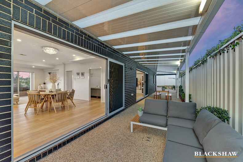 34 Cazneaux Crescent Weston 34 Cazneaux Crescent Weston