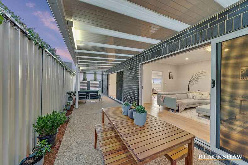 34 Cazneaux Crescent Weston 34 Cazneaux Crescent Weston