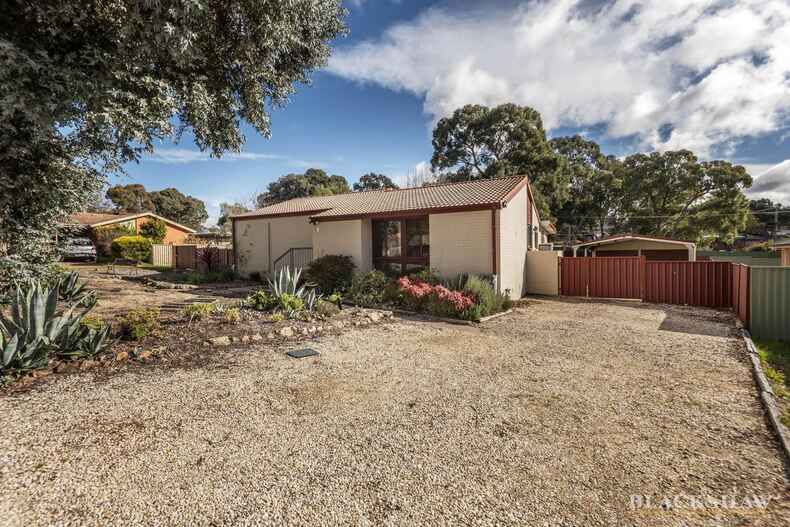 3 Lyall Crescent Kambah 3 Lyall Crescent Kambah