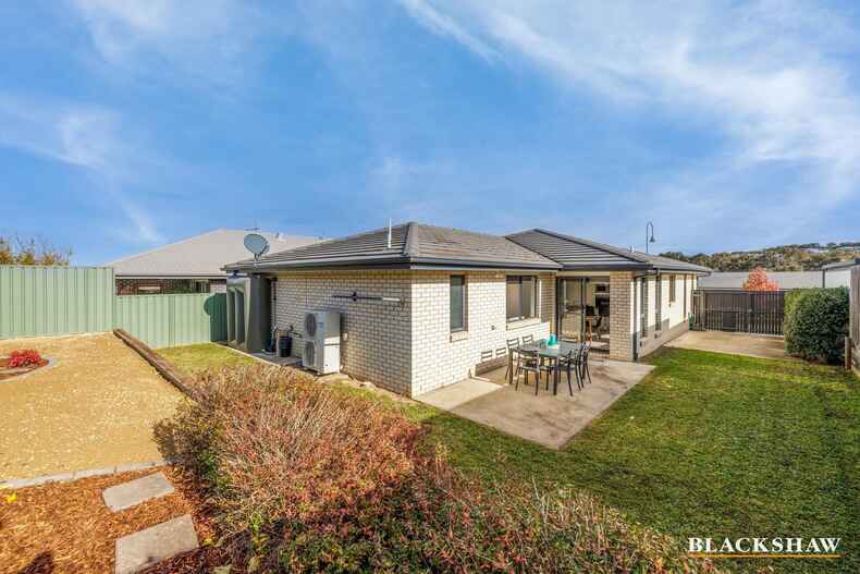 8 Wallabalooa Street Ngunnawal 8 Wallabalooa Street Ngunnawal