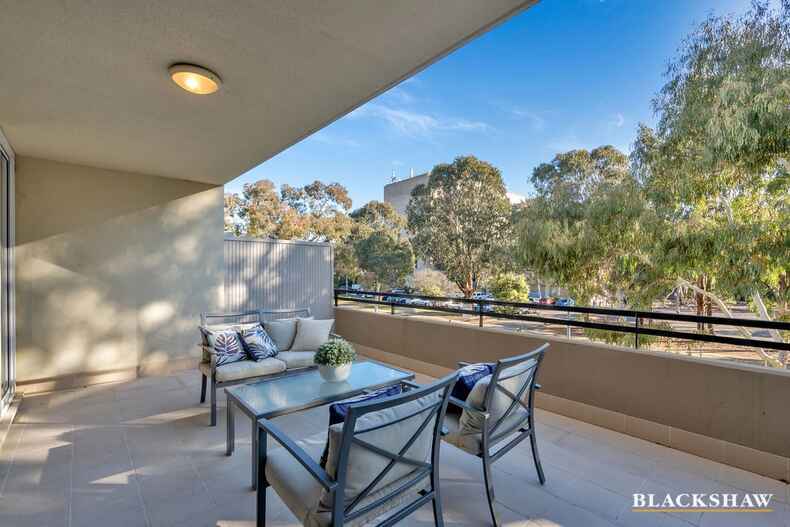 6/12 Challis Street Dickson