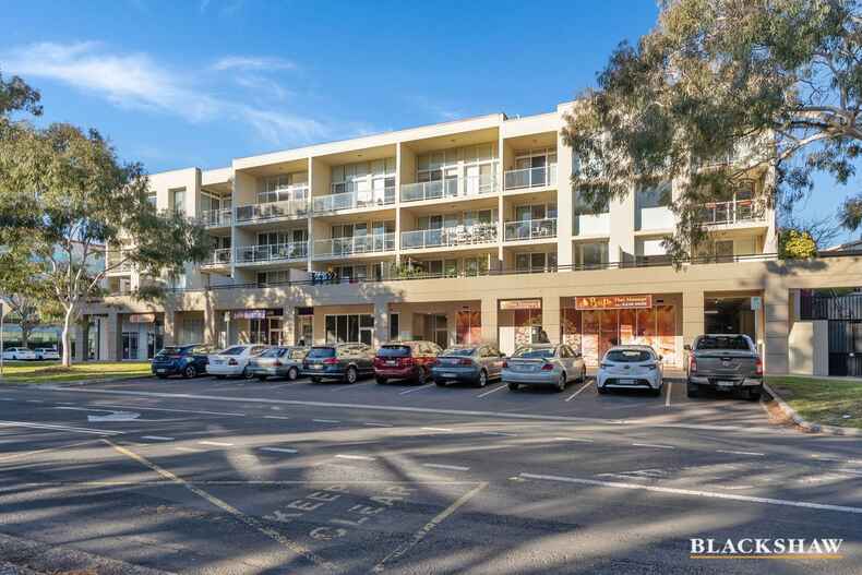 6/12 Challis Street Dickson