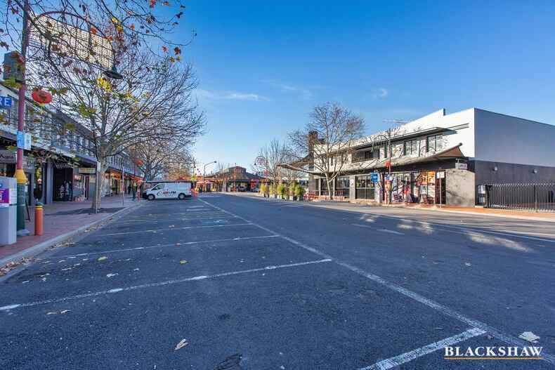 6/12 Challis Street Dickson